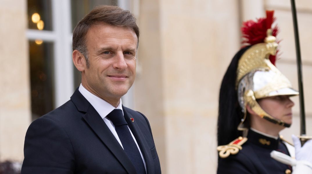 Γαλλία - βουλευτικές εκλογές: Ο πρόεδρος Μακρόν καλεί τους Γάλλους να ψηφίσουν κατά των άκρων και να μην φοβούνται - Μέτωπο κατά του Εθνικού Συναγερμού.