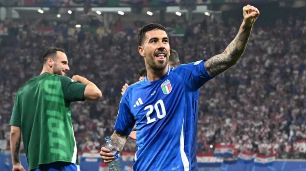 Οι Ιταλοί πανηγυρίζουν την πρόκριση στους «16» του Euro 2024