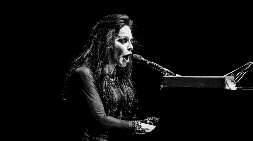 Diamanda Galás: Συνέντευξη με την τραγουδίστρια, συνθέτρια και πιανίστρια για το νέο της live album, τη μουσική και τη ζωή της