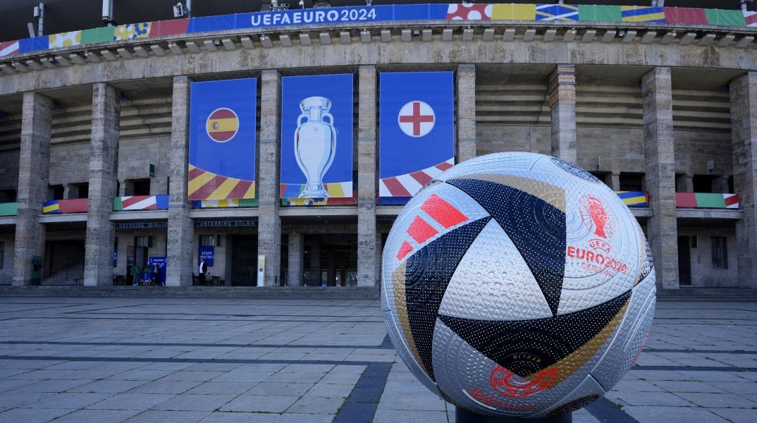 Euro 2024: Απόψε ο μεγάλος τελικός μεταξύ Ισπανίας και Αγγλίας - Πώς θα παραταχθούν οι δύο αντίπαλοι - Η ώρα και η τηλεοπτική κάλυψη του αγώνα.