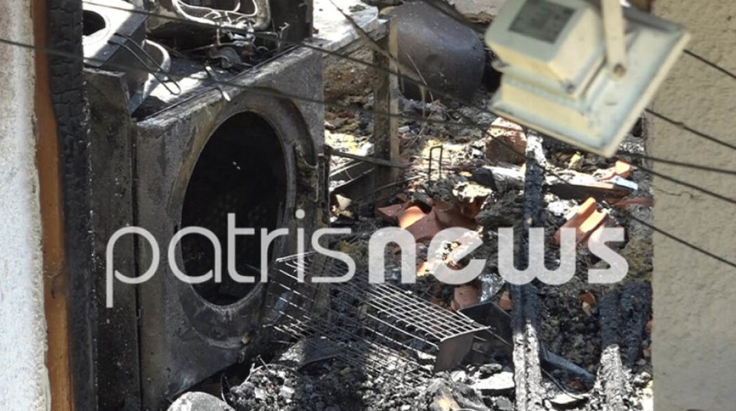 Εικόνα από το καμένο σπίτι στο οποίο βρέθηκε η απανθρακωμένη σορός του 71χρονου στην Πάτρα