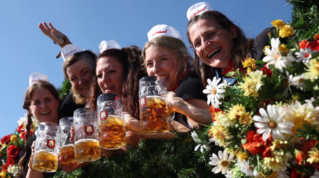 Μόναχο: Μπιραρία χωρίς αλκοόλ στην έδρα του Oktoberfest - Απόπειρα αλλαγής της εικόνας της πόλης - Σε πτωτική πορεία η κατανάλωση μπίρας στη Γερμανία.