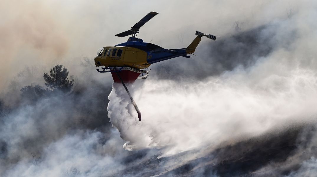 Φωτιά ξέσπασε στην περιοχή Νέα Σάντα Ροδόπης και στην περιοχή Σταυράκι Ιωαννίνων - Ισχυρές δυνάμεις της Πυροσβεστικής δίνουν μάχη με τις φλόγες.