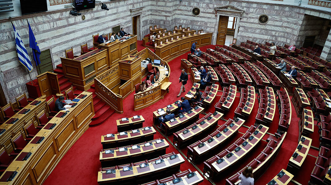 Κάτι έχει στραβώσει για τα καλά στο πολιτικό σκηνικό