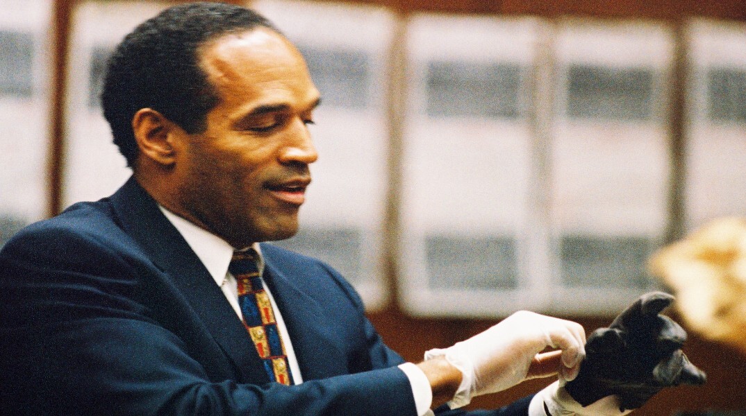 Σαν σήμερα: Ο O.J.Simpson και η δίκη που άφησε εποχή - Όταν κηρύχθηκε αθώος για τη δολοφονία της πρώην συζύγου του κόντρα στα στοιχεία