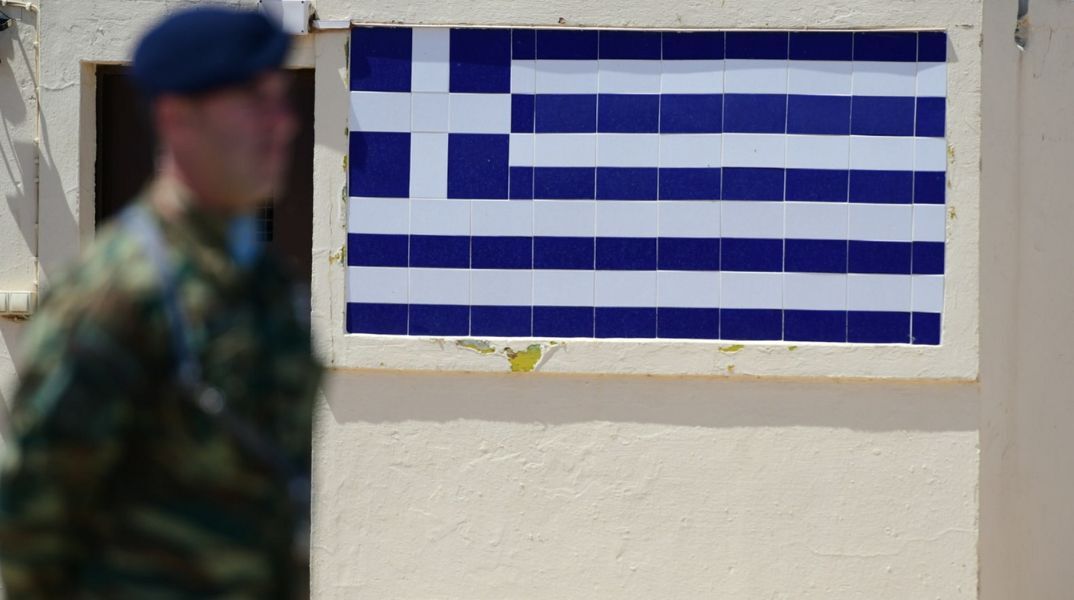 Ψευδής αποδεικνύεται η είδηση ότι γίνεται προληπτική επιστράτευση στην Ελλάδα λόγω των εξελίξεων στην Μέση Ανατολή - Πώς διαδόθηκε στο διαδίκτυο. 