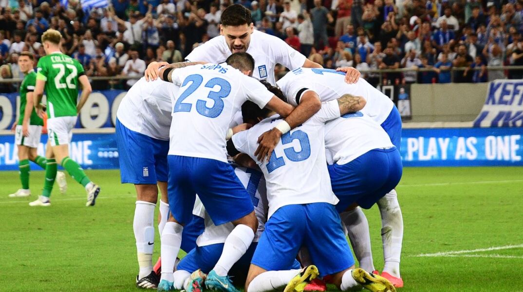 Ελλάδα - Ιρλανδία 1-0: «Χρυσός» σκόρερ ο Μπακασέτας και 4Χ4 η Εθνική - Ακόμα μία τεράστια νίκη για την «γαλανόλευκη»