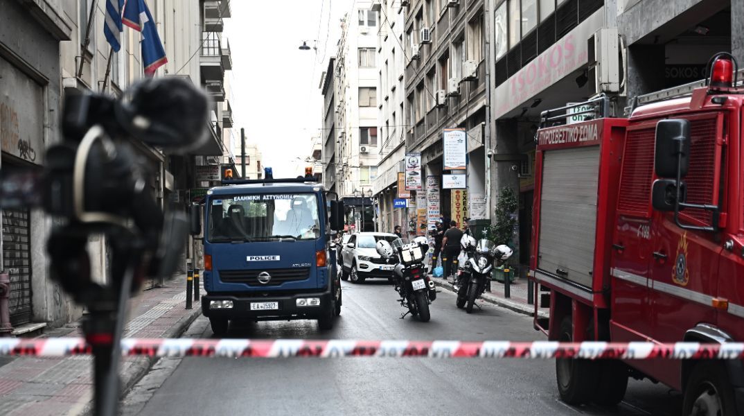 Προφυλακιστέος κρίθηκε μετά την απολογία του ο 39χρονος στο αυτοκίνητο του οποίου βρέθηκαν εκρηκτικά και ένα όπλο στο κέντρο της Αθήνας