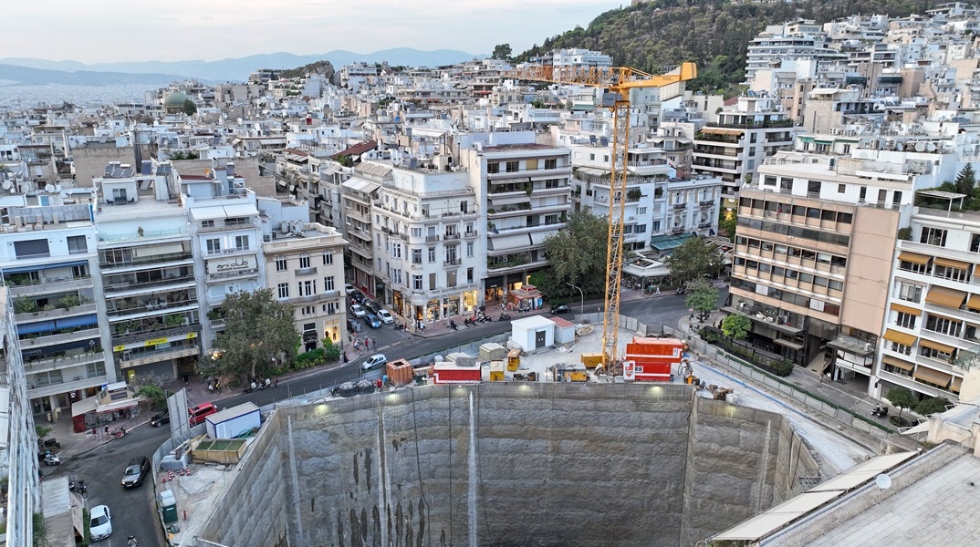 Εικόνες από το εργοτάξιο του σταθμού Κολωνάκι