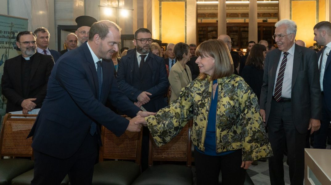 Η Κατερίνα Σακελλαροπούλου επέδωσε τα Βραβεία ΑΡΓΩ σε τελετή στην Ακαδημία Αθηνών