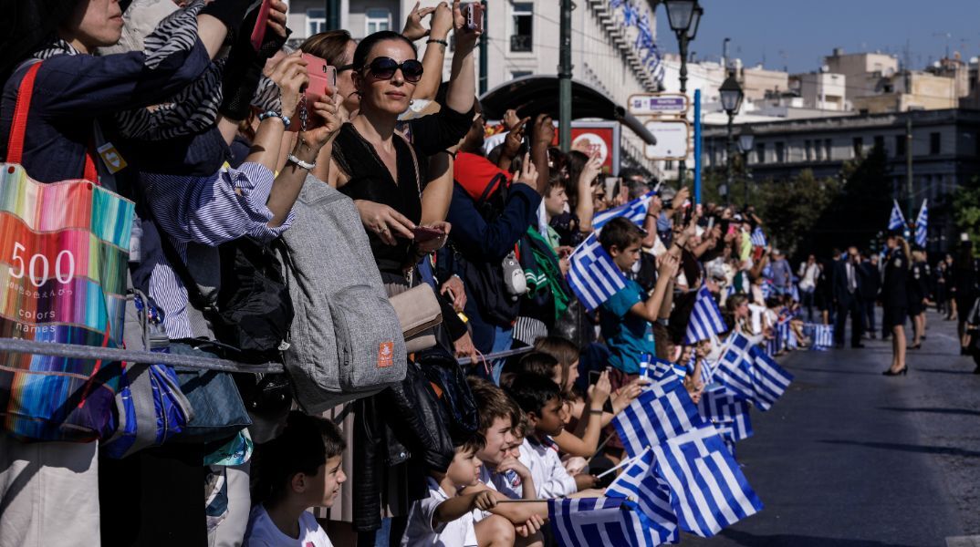  28η Οκτωβρίου: Τι ώρα ξεκινά η παρέλαση σε Αθήνα και Θεσσαλονίκη