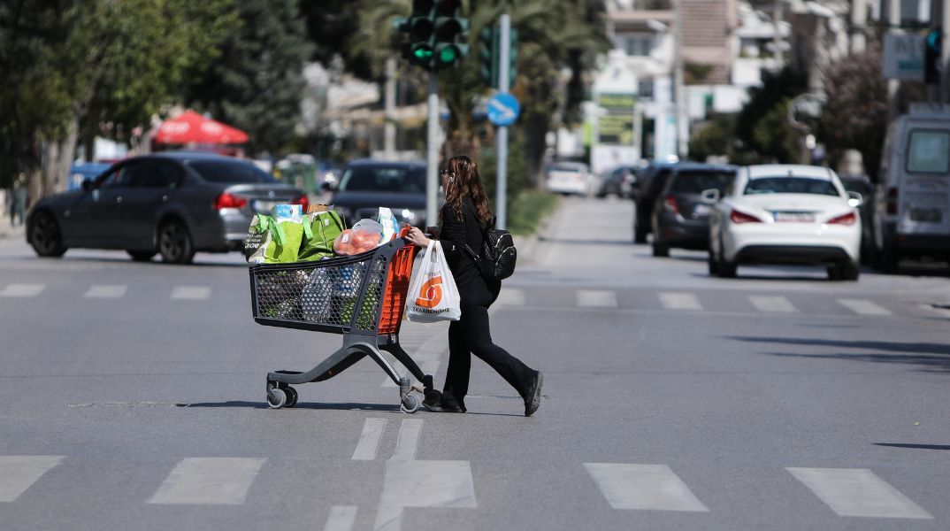 ΙΕΛΚΑ: Οριακή μείωση 0,03% στις τιμές των προϊόντων στα σούπερ μάρκετ τον Οκτώβριο - Τα είδη που κατέγραψαν υποχώρηση και οι κατηγορίες που αυξήθηκαν  