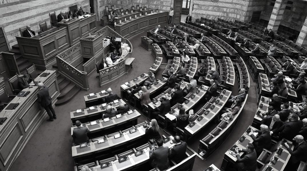 Σε εμφύλιο από το 1915;