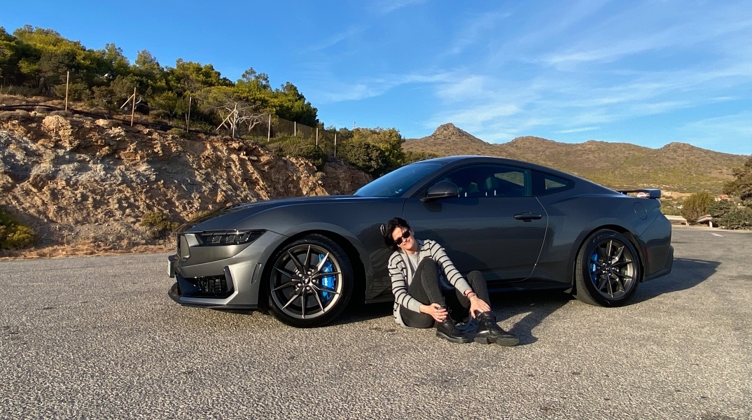 Το Ford Mustang Dark Horse είναι Ωμή Δύναμη 