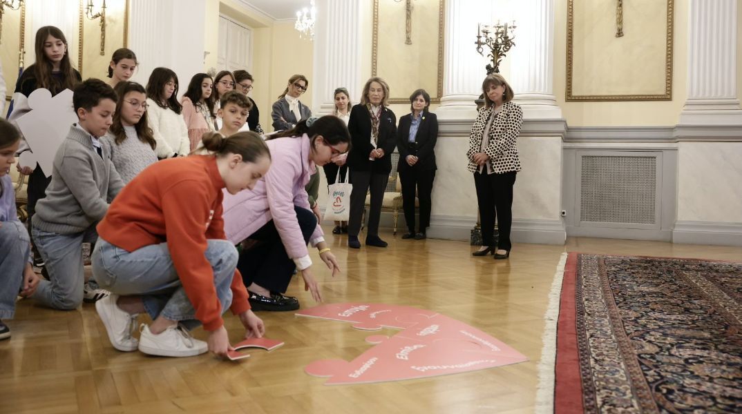 Σακελλαροπούλου για Παγκόσμια Ημέρα κατά της Παιδικής Κακοποίησης: 