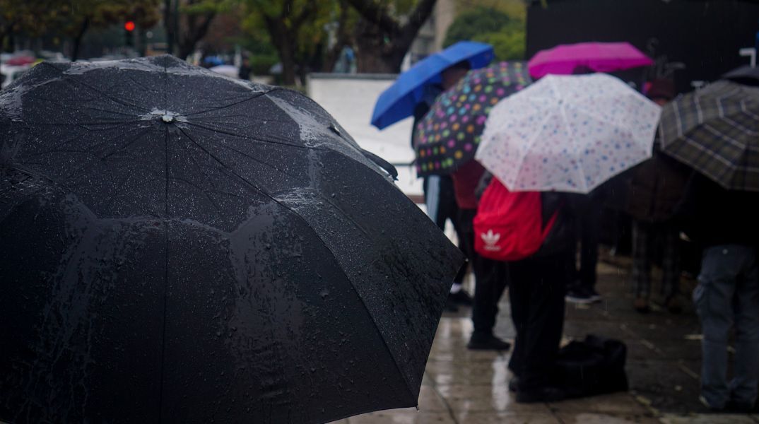 Κακοκαιρία Bora: Πρόγνωση από το meteo και την ΕΜΥ για την Κυριακή 1 Δεκεμβρίου 2024 - Ισχυρές βροχές και καταιγίδες - Χιονοπτώσεις στα ορεινά