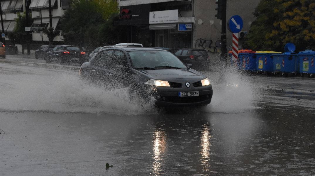 Κακοκαιρία Bora: H Πυροσβεστική Υπηρεσία δέχθηκε 1.076 κλήσεις για παροχή βοήθειας - Έκκληση στους πολίτες να ακολουθήσουν τις οδηγίες των αρχών. 