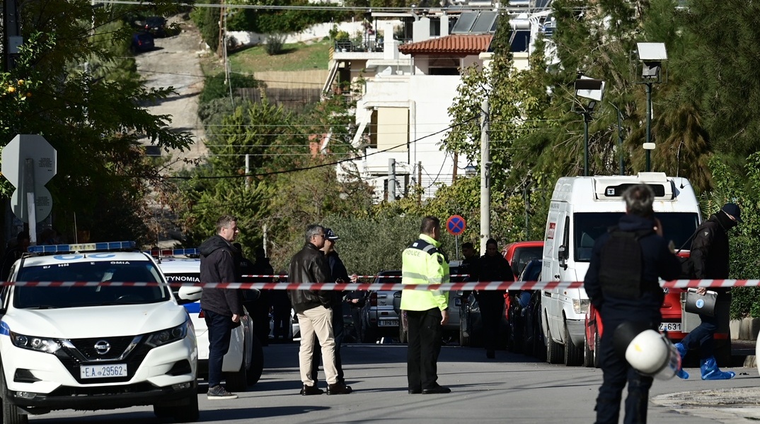 Το σημείο της διπλής δολοφονίας στη Γλυφάδα