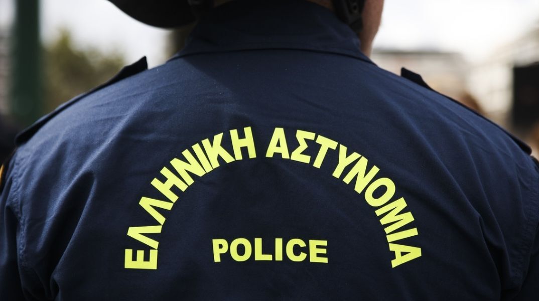 Νέα σύλληψη αστυνομικού της Βουλής για ενδοοικογενειακή βία -  Η πρώην σύζυγός του κατέθεσε μήνυση - Άμεσα τέθηκε σε διαθεσιμότητα