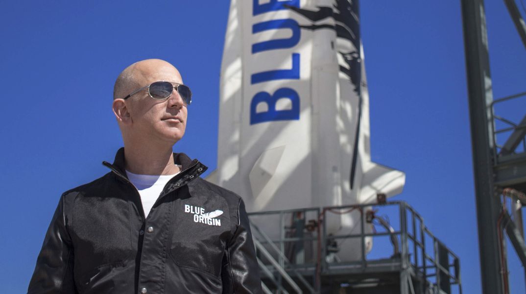 Η Blue Origin του Τζεφ Μπέζος ανέβαλε την πρώτη εκτόξευση του γιγάντιου πυραύλου της New Glenn - Πλήγμα στην απόπειρα να ανταγωνιστεί τη SpaceX