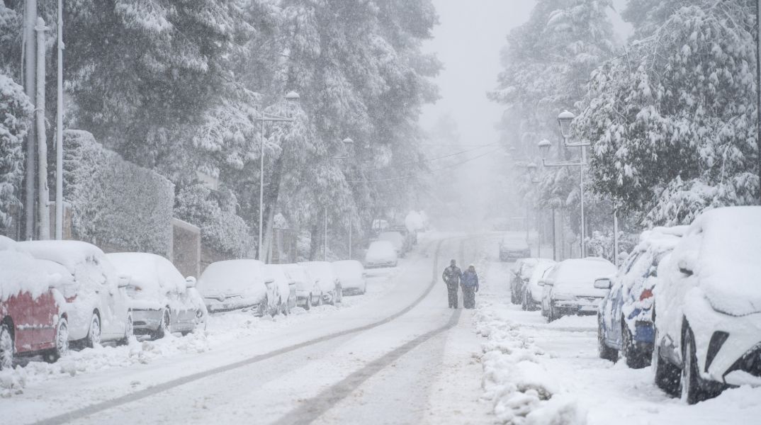 Επιμένει η κακοκαιρία την Τρίτη - Σε ποιες περιοχές θα χιονίσει 