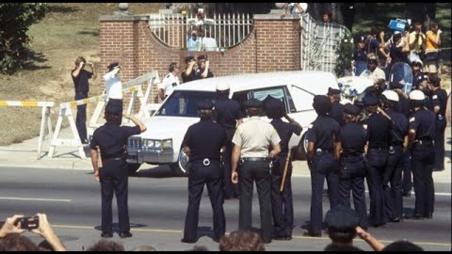 Elvis Presley - Funeral