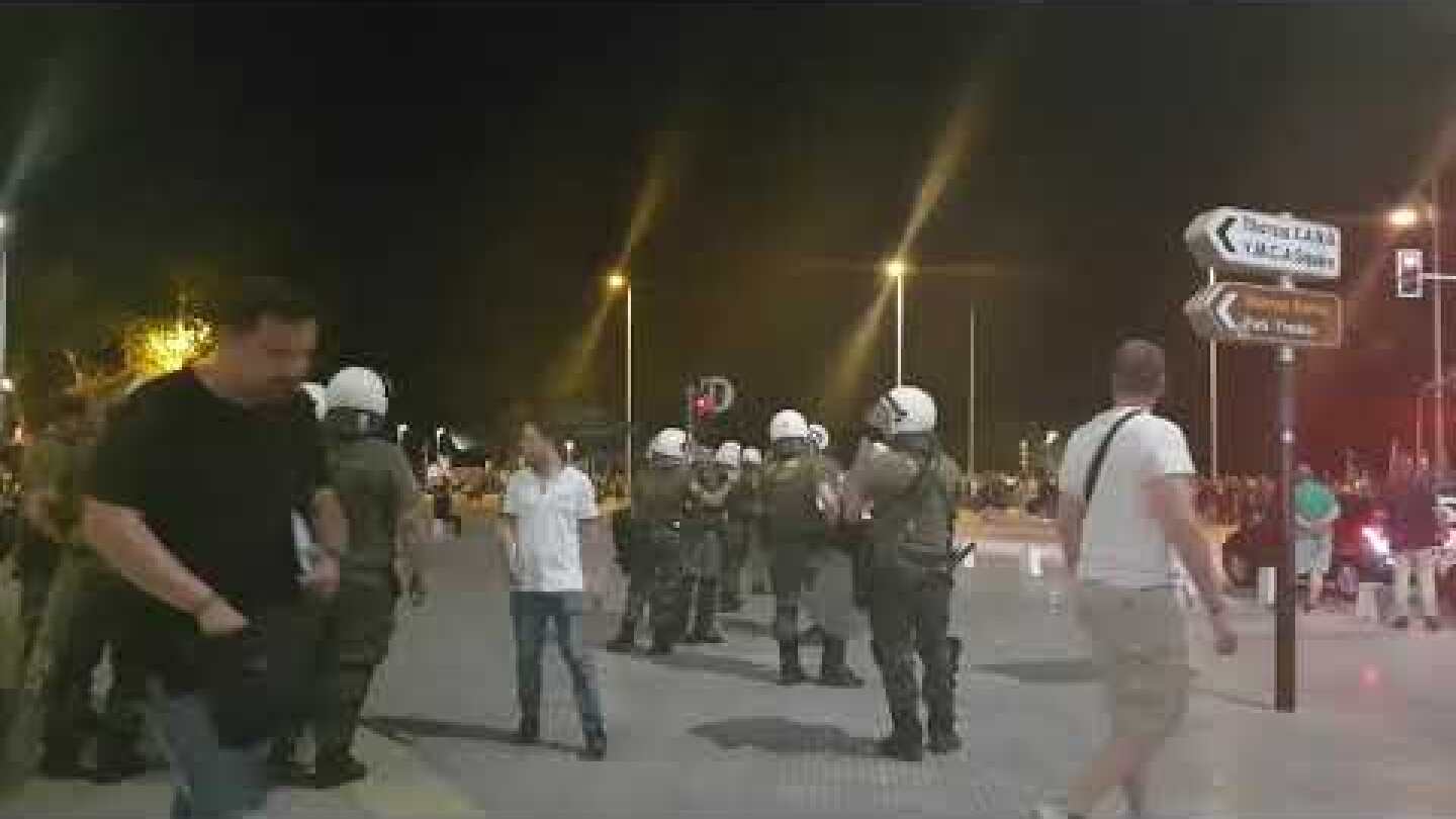 Thestival.gr Λευκος Πύργος αστυνομία διαδηλωτές