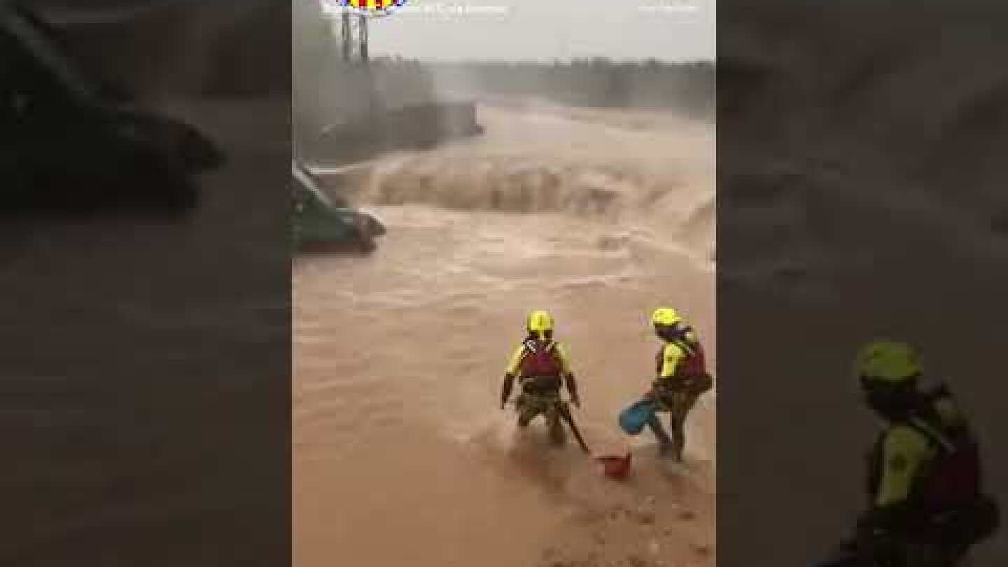 Dramatic rescues as deadly flash floods hit Spain's Valencia region - ABC News