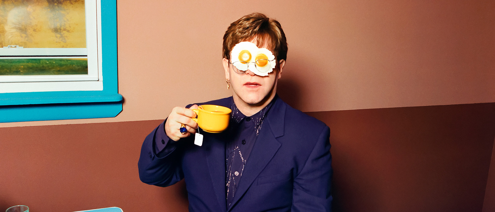 Φωτογραφίες που αγάπησε ο Elton John: ένα εύθραυστο σύμπαν στο Victoria and Albert Museum 