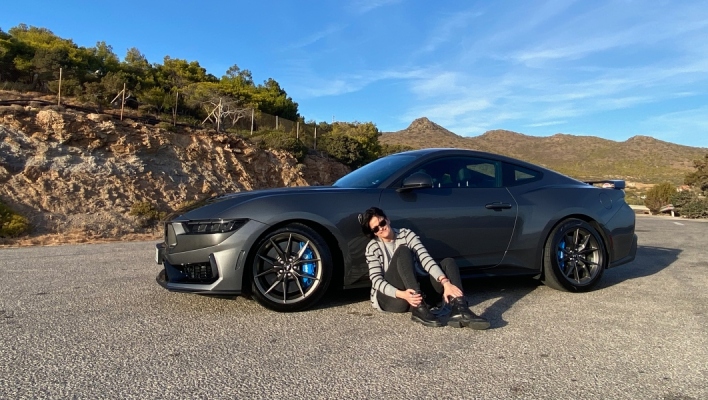 Το Ford Mustang Dark Horse είναι Ωμή Δύναμη 