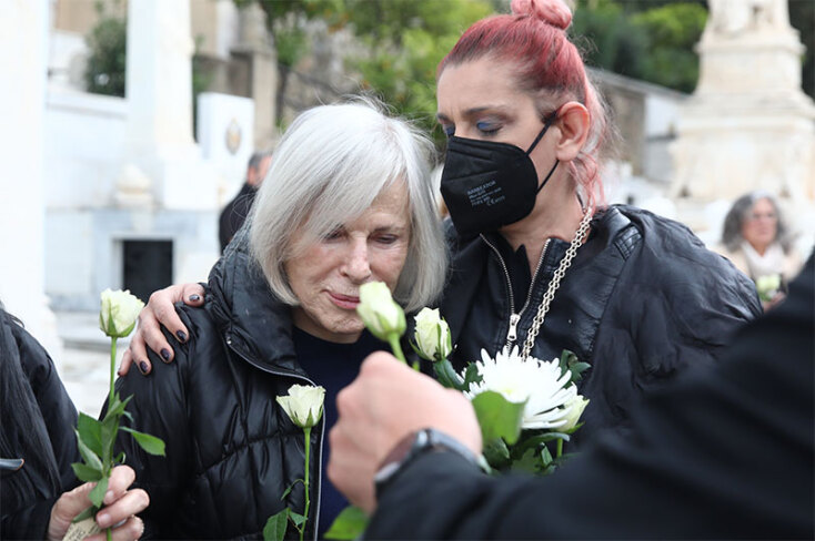 Κηδεία Ρένας Κουμιώτη