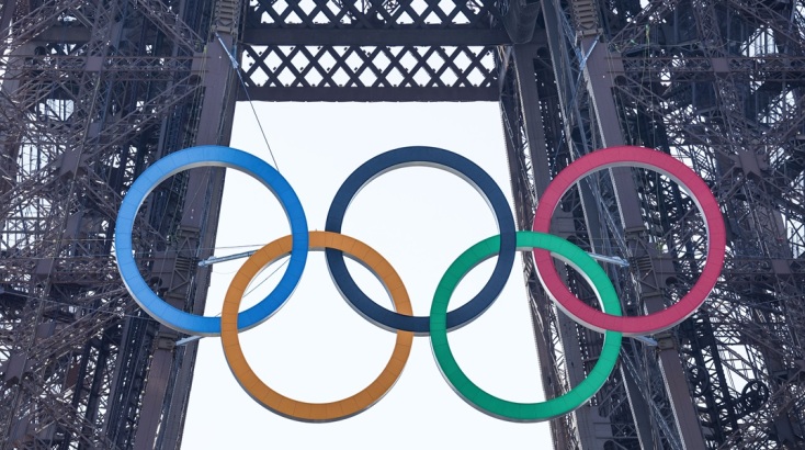 Ολυμπιακοί Αγώνες 2024: Οι Ολυμπιακοί Κύκλοι κοσμούν τον Πύργο του Άϊφελ 