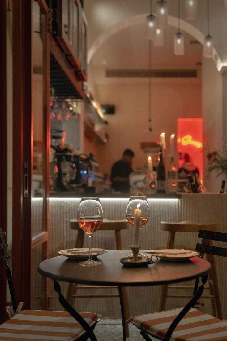 7 νέα και ωραία wine bars της Αθήνας | Athens Voice